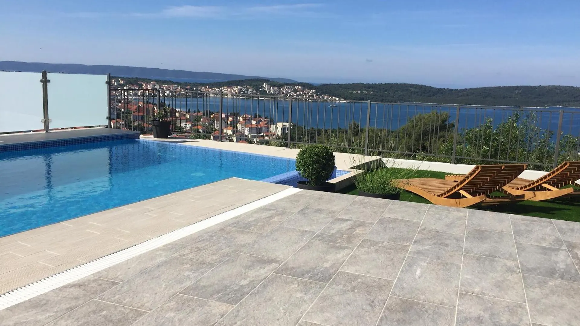 Villa Modro Nebo Trogir 0*,  Croatia