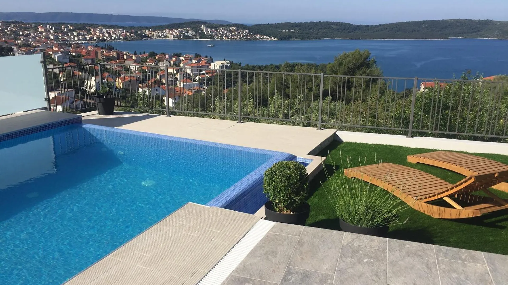 Villa Modro Nebo Trogir Croatia